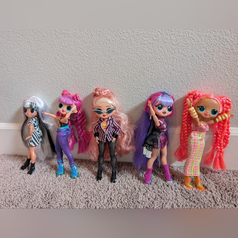 Colorful Fashion Dolls Set